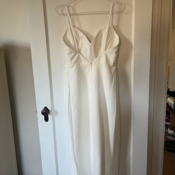 Markarian-Inspired Wedding Dress w/ Removable Train - Picture 9 of 10
